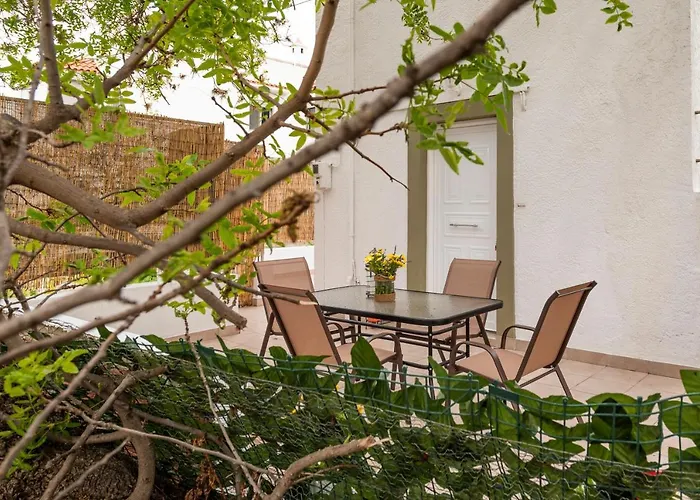 Holiday home Traditional Suburbs Maisonette *