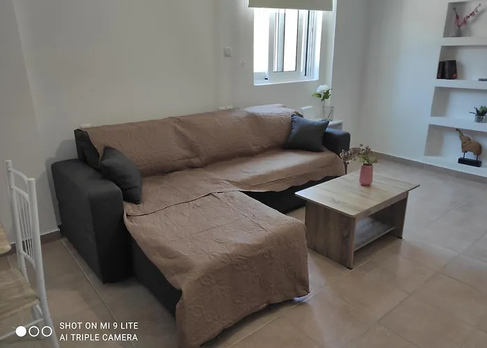 Traditional Suburbs Maisonette