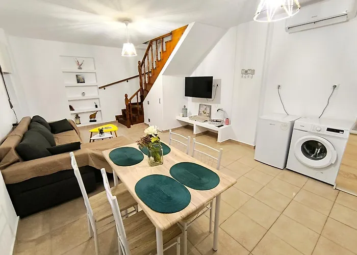 Hébergement de vacances Traditional Suburbs Maisonette *